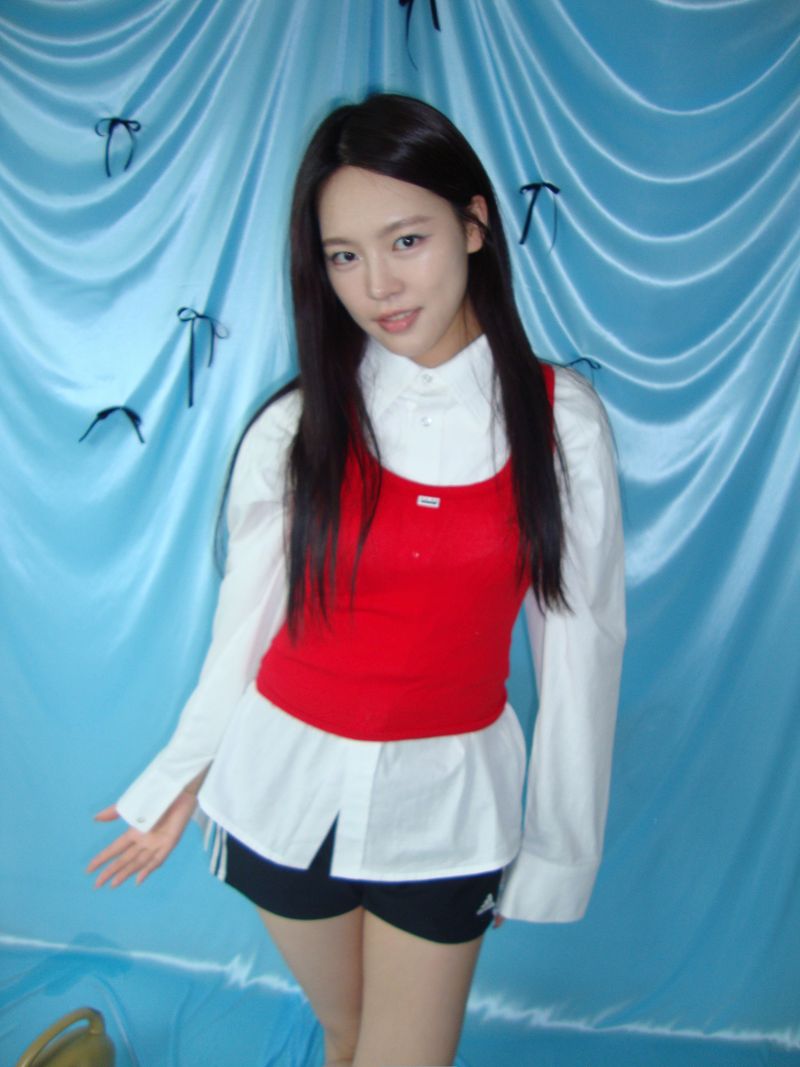basics sleeveless - type 4(red,white,blue,flower)