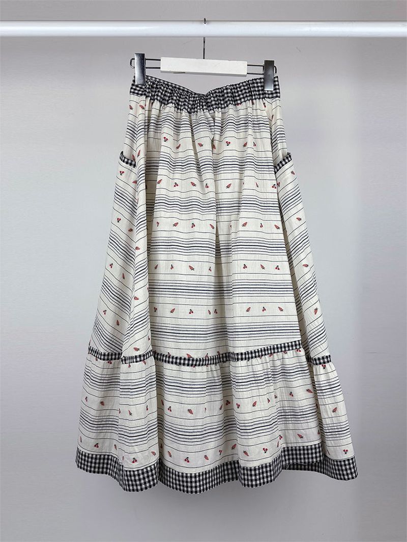 CARROT BUTTON FULL SKIRT (2C)