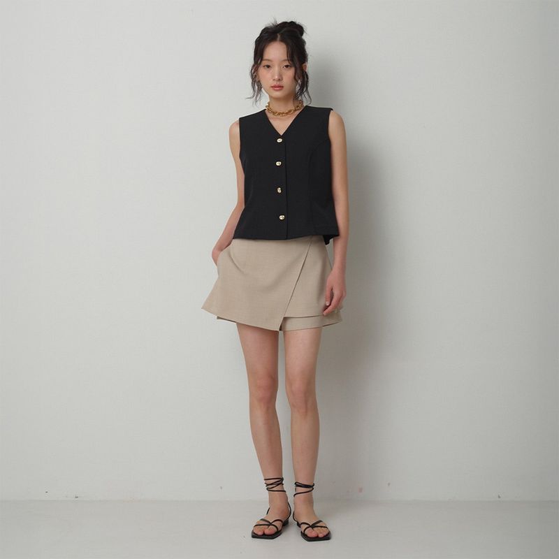 Loventina（ラヴェンティナ）の「Wrap Skirt Short Pants_Beige（Pants）」
