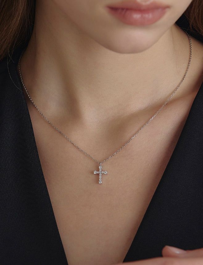 hyeres lor（イエール・ロール）の「26SS★ Essence Silver (W) Moissanite Ella Cross Necklace（Accessories）」