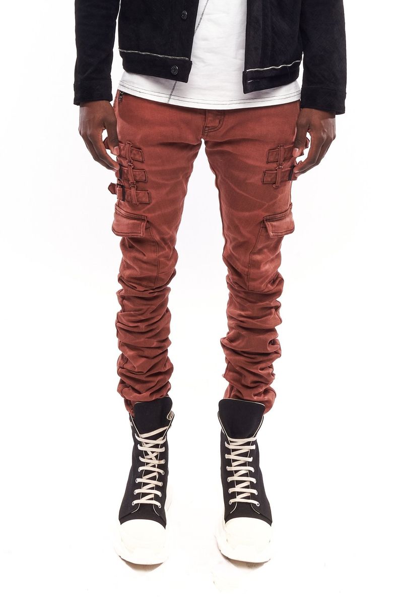 AKINGS（エーキングス）の「OMARI CRIMSON STACKED JEANS（Pants）」