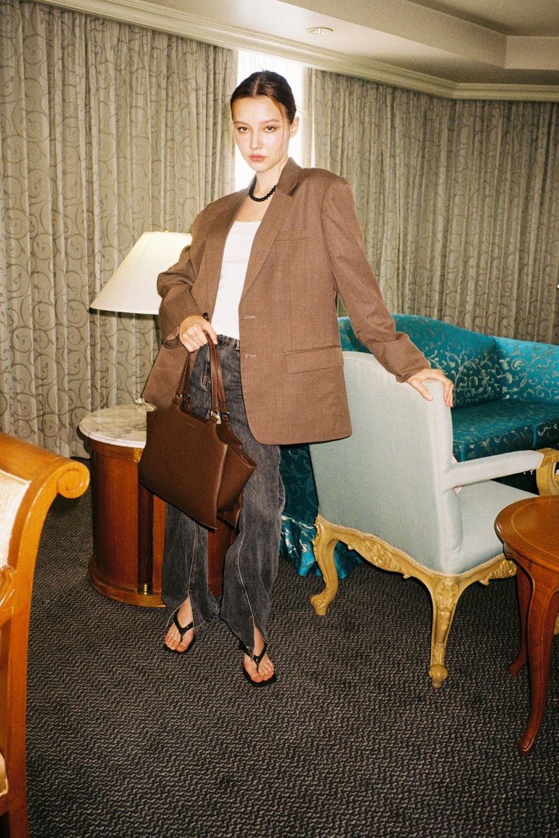 Large Olivia in Cappuccino