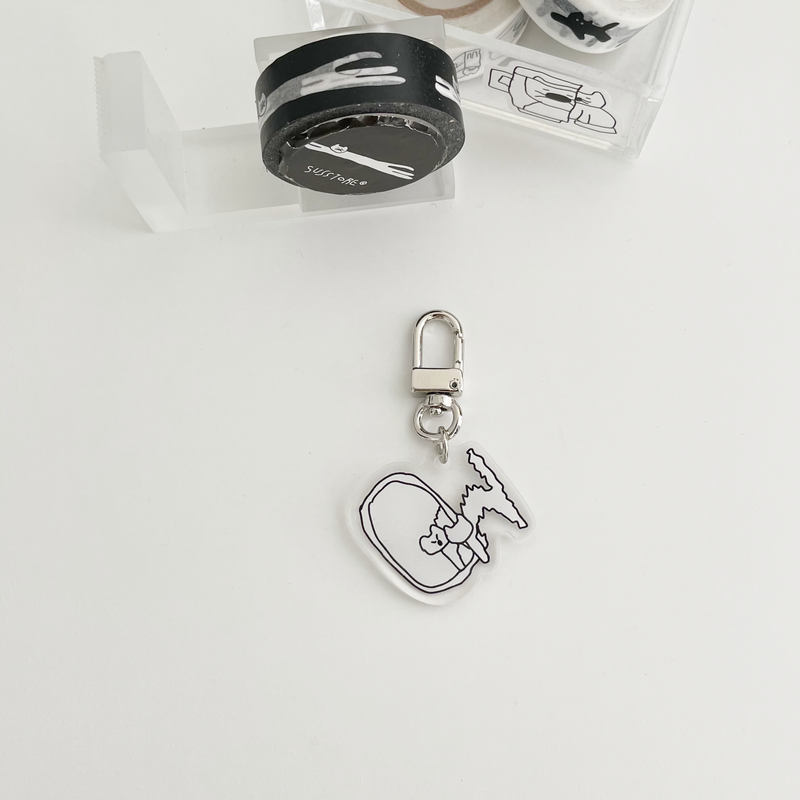Very angry cat looking in the mirror Key Ring