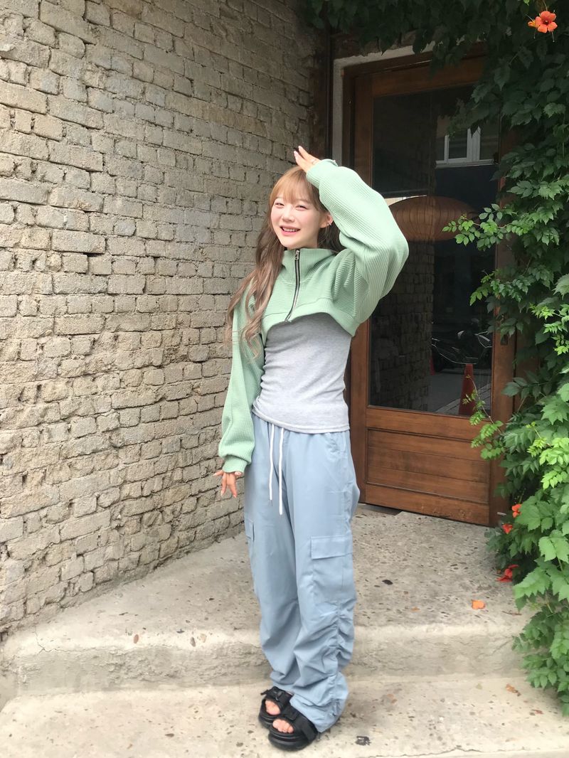 Crescent shirring cargo pants