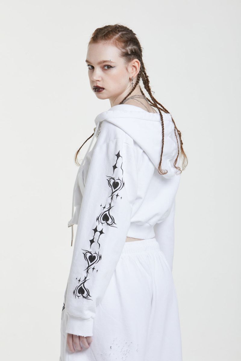 TRIVAL CROPPED HOODY