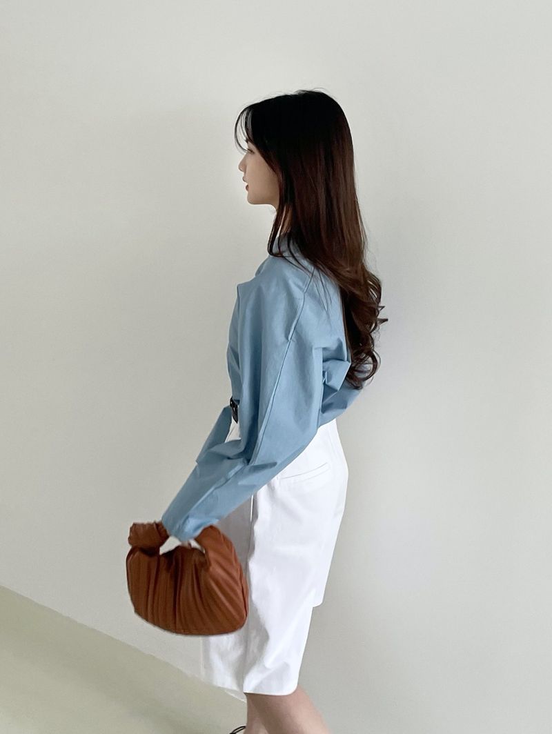 Feminine v-neck shirt