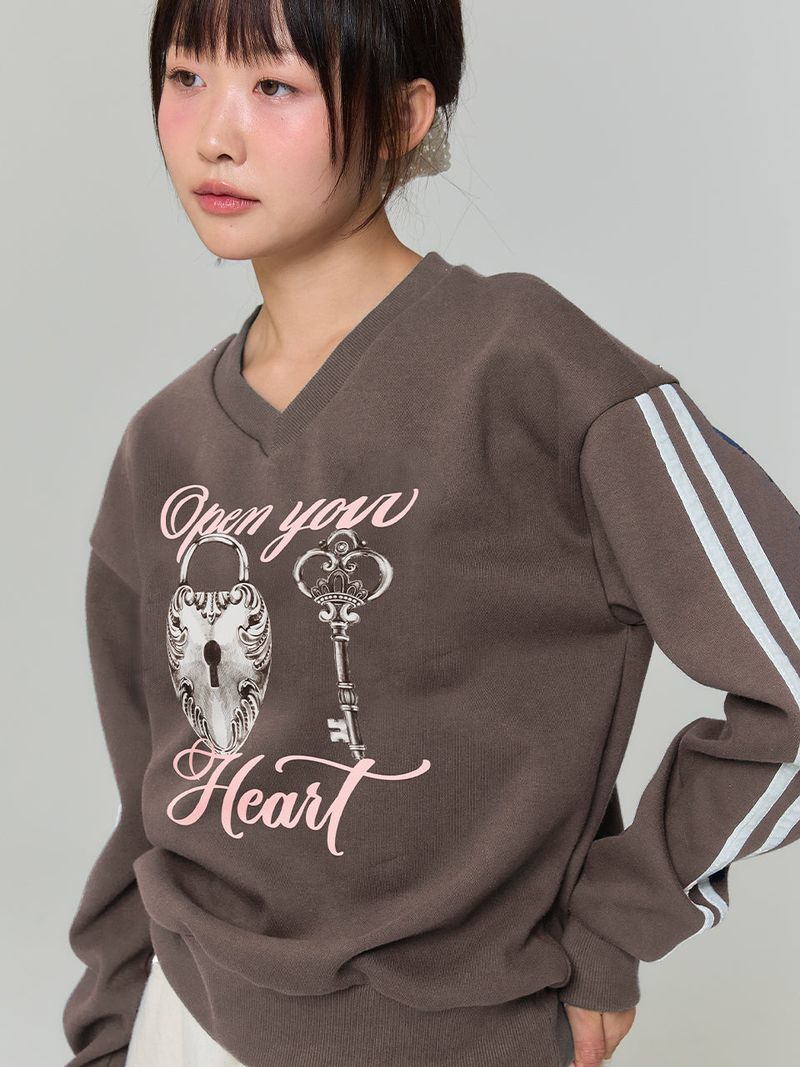 OPEN YOUR HEART V-NECK SWEATSHIRT - BROWN