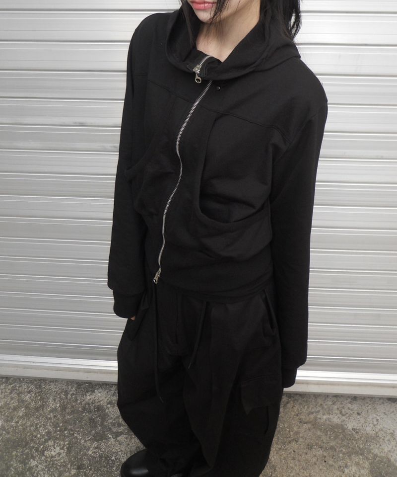 stud hood zip-up