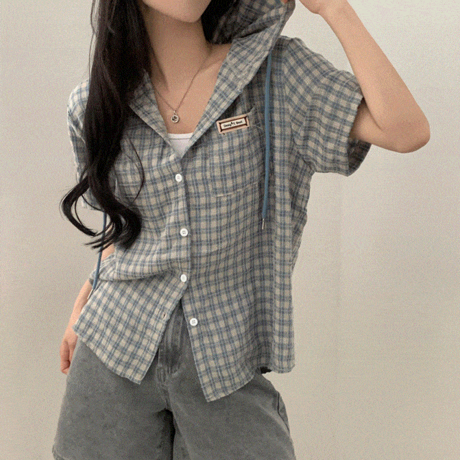 Sugar Powder（シュガーパウダー）の「[Vintage Checkered/Nerdy Look*.*] Enha オーバーサイズフィットパッチフード半袖チェッカードシャツ - 2 colors（トップス）」