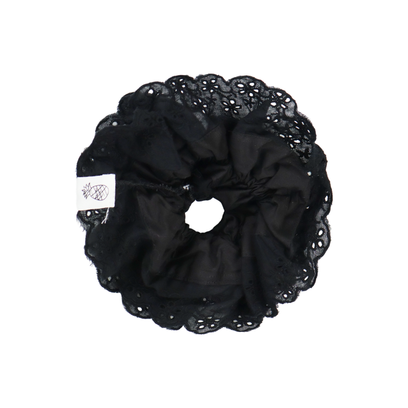 PUNCHING LACE SCRUNCHIE
