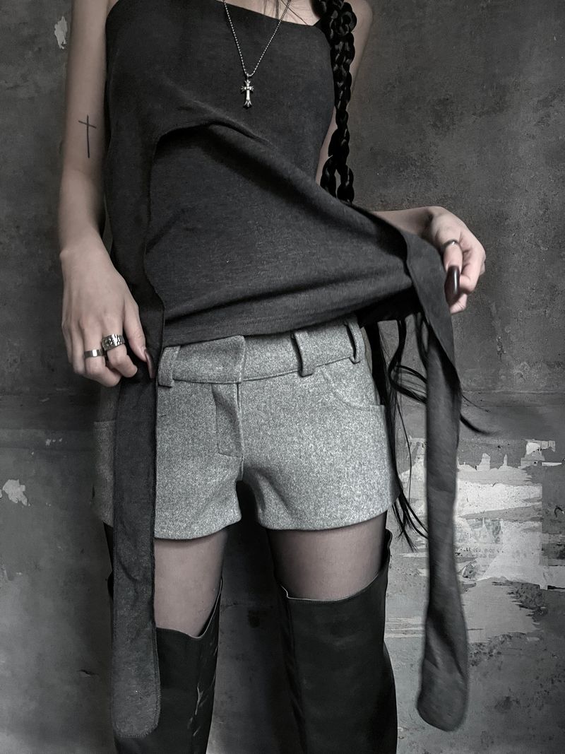 URBAN UNIQUE(アーバンユニーク)の「low-rise wool shorts (2color)(Pants)」
