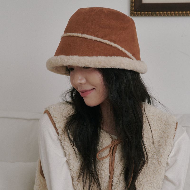 Moon Suede Bonnet Hat (Camel)