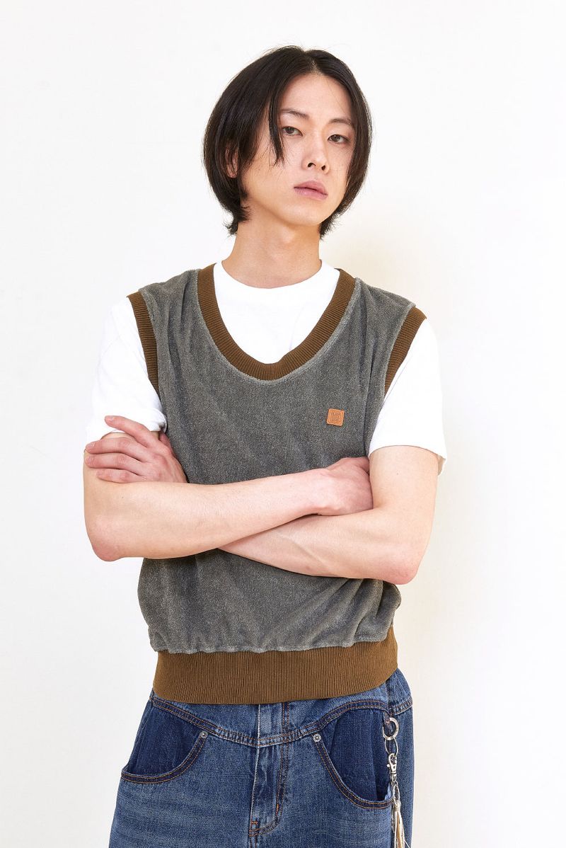 ALARMSEOUL（アラームソウル）の「ALARM ビンテージテリーベスト CHARCOAL_MAN（トップス）」