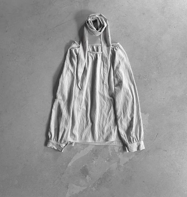 Mue Shirring Scarf Blouse