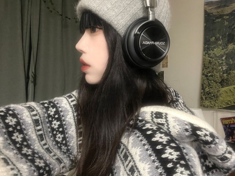 Igloo hooded long knitwear
