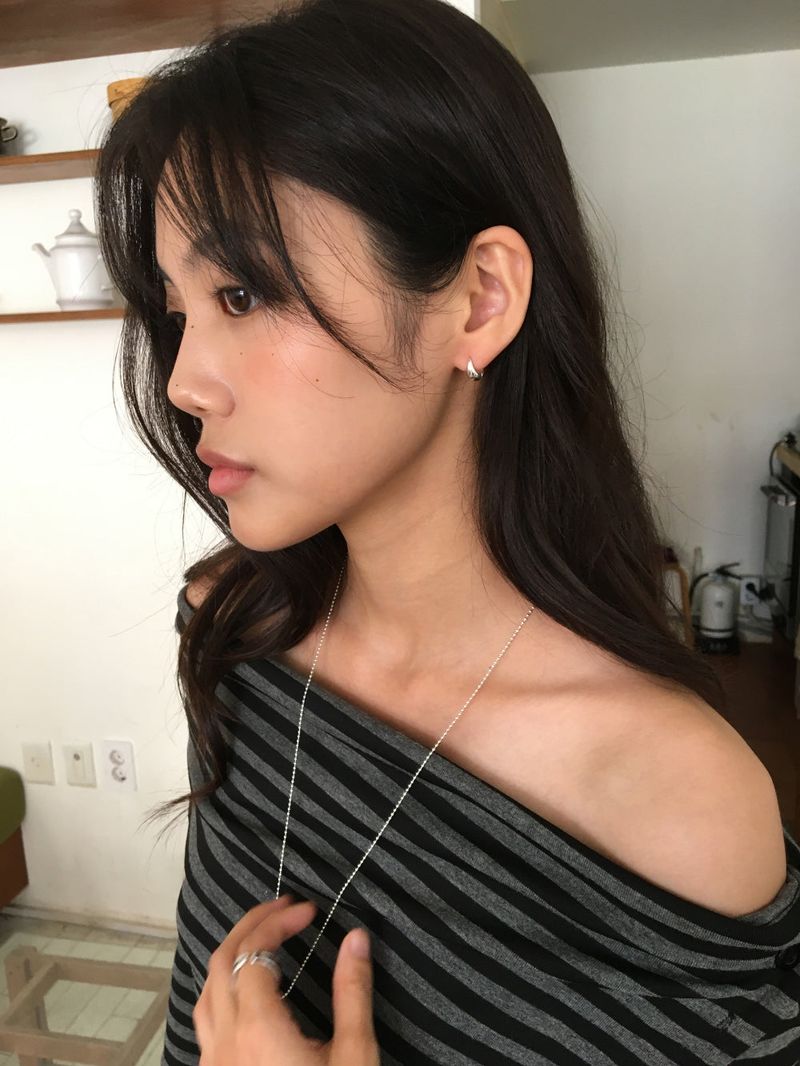 Bold Mini Earrings (1color)