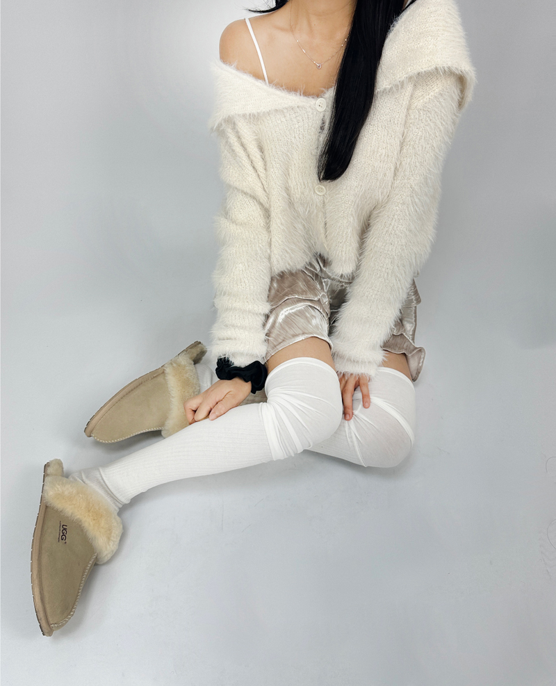 CCORTTI（コルッティ）の「LONG-LEG RIBBED STRETCH KNEE-HIGH SOCK LEG WARMERS - 2 COLOR（Fashion Accessories）」