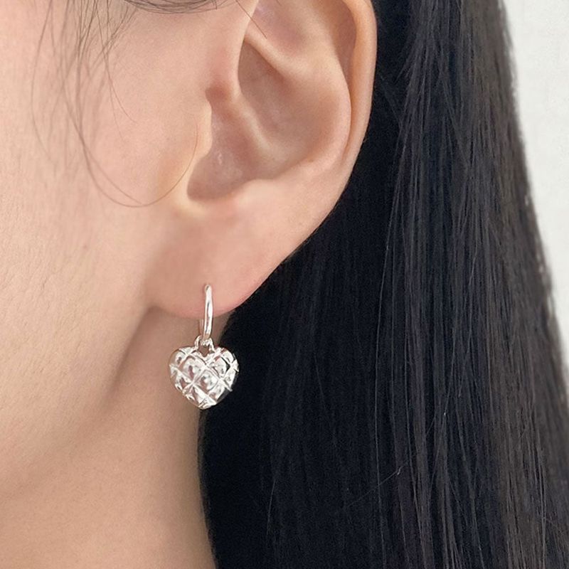 DANI（ダニ）の「クッション ハート イヤリング（アクセサリー）」