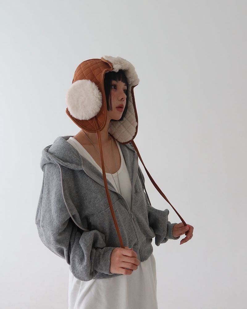 Camel quilting quilted earring truffler hat