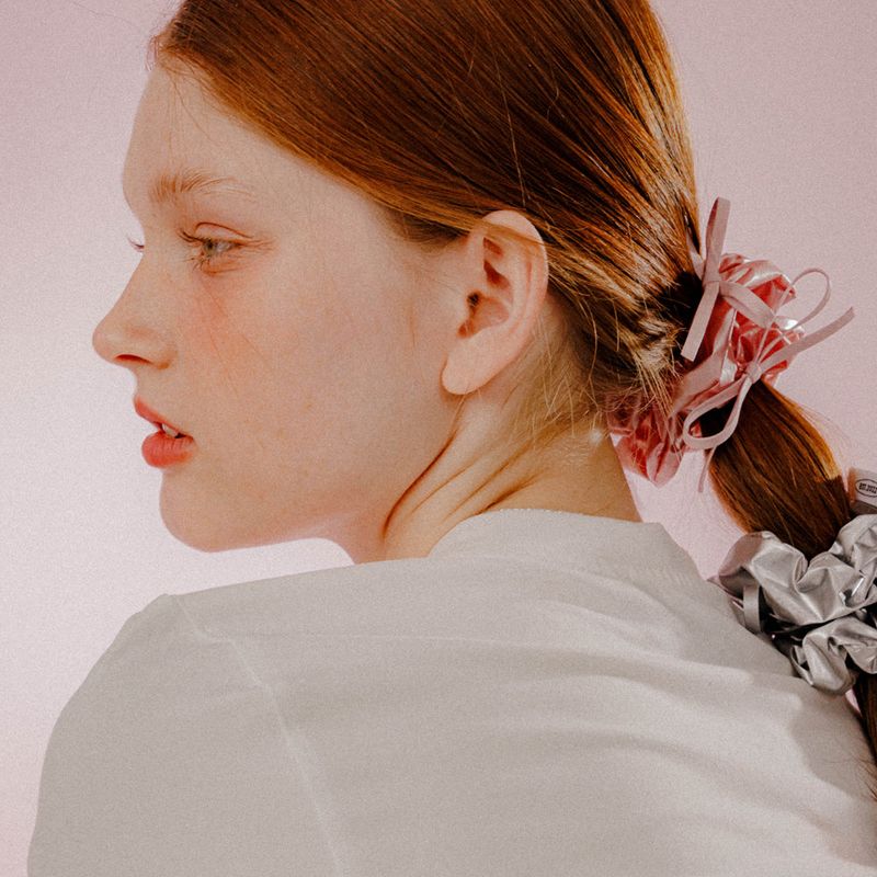 DOUBLE RIBBON SHINY SCRUNCHIE (PINK)