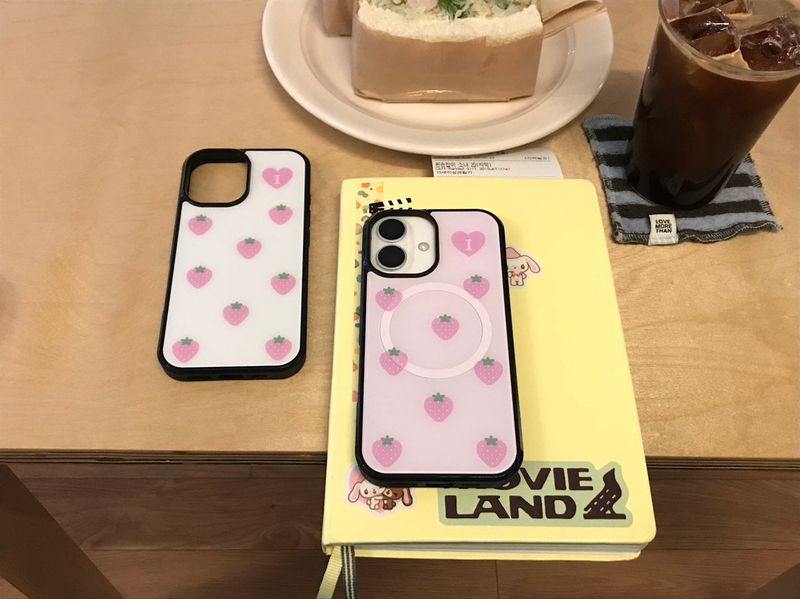 snow berry case - white snow