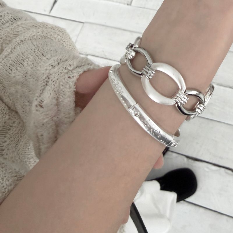 Milk Bound Frame Watch