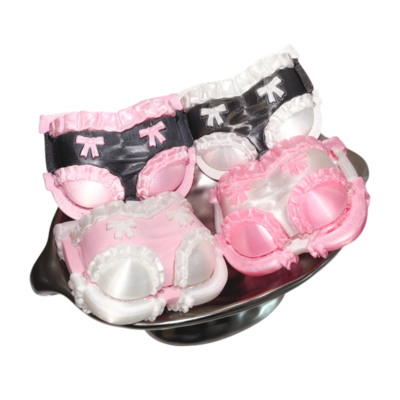 itsurz（イッツユアーズ）の「panty clicker keyring（Toys/Key Holders）」
