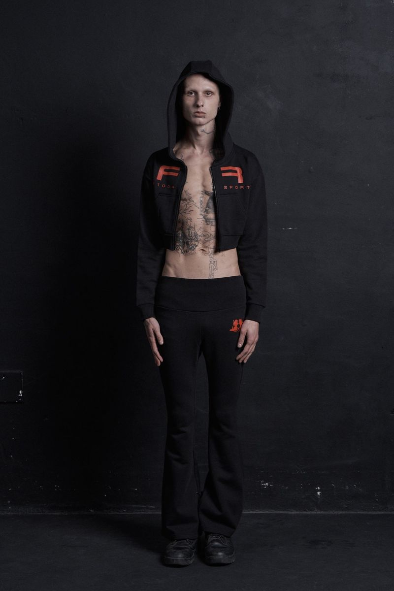 FR CROP HOODIE ZIP-UP BLACK