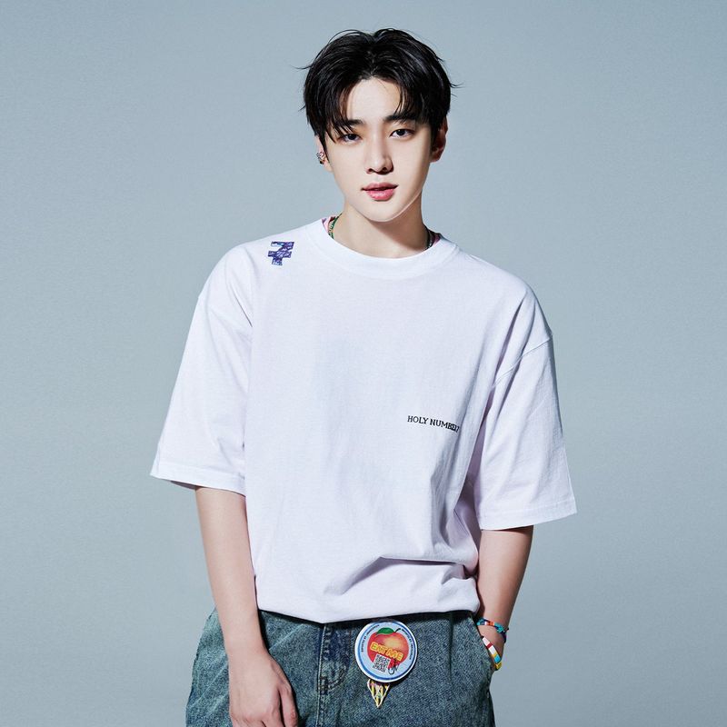 HOLYNUMBER7 X DKZ JAECHAN UNIVERSE WHITE T-SHIRTS