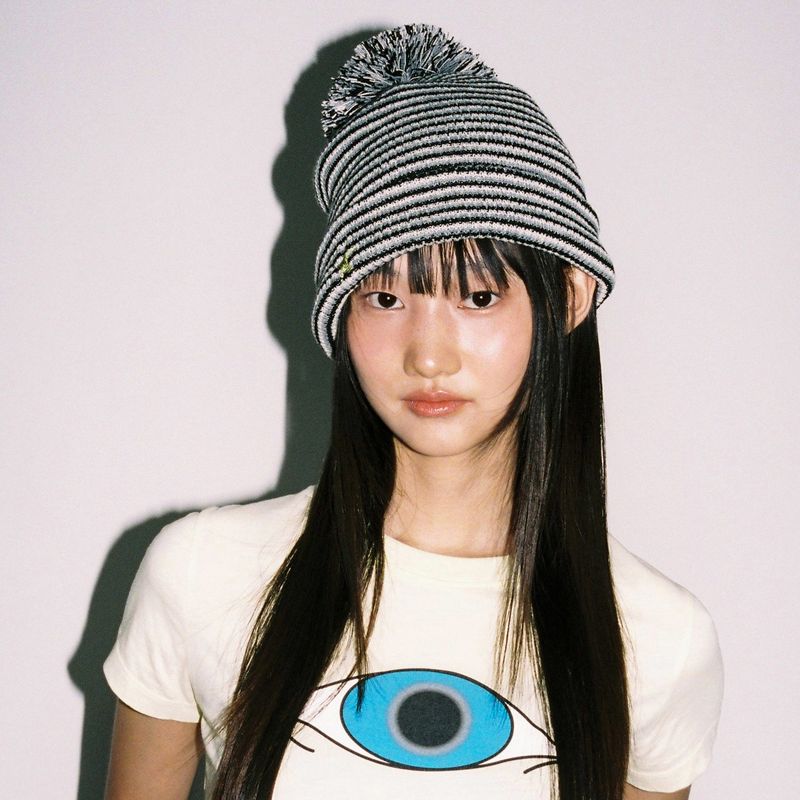 WEBHOUSE（ウェブハウス）の「ツイスター スター ストライプ ポン ビーニー - ブラック（帽子）」