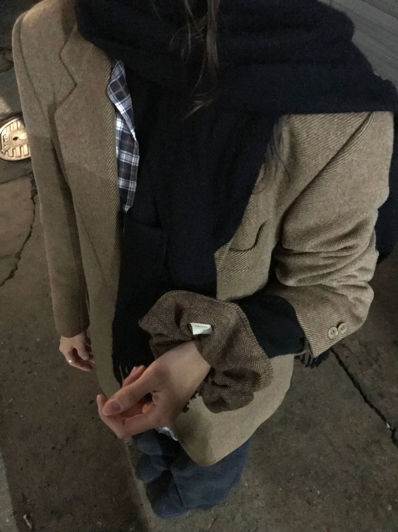 Vintage Hair Ruffle - Vintage brown jacket