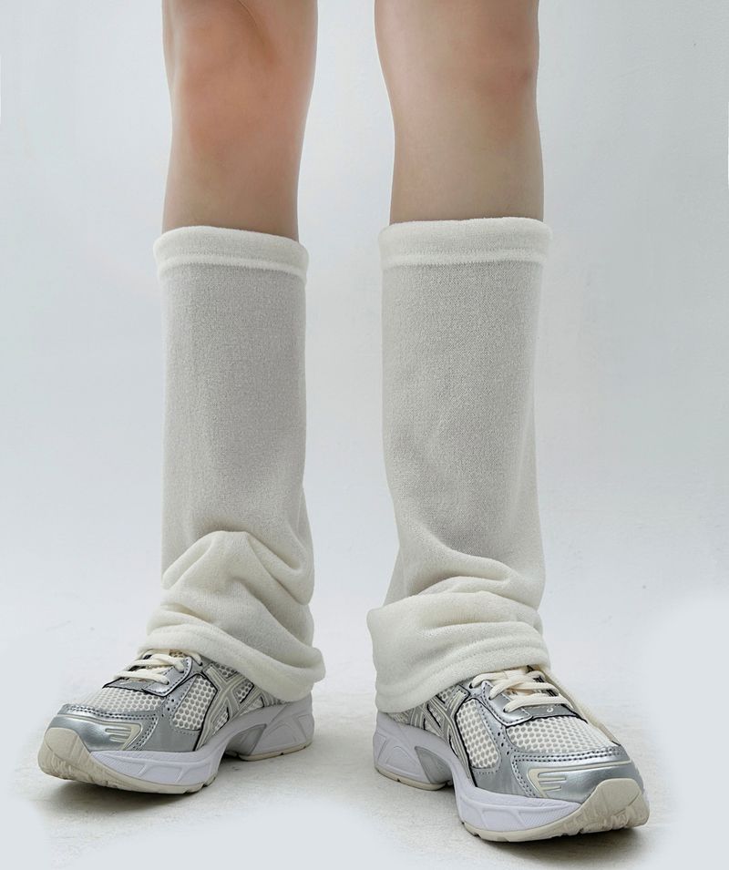 CCORTTI（コルッティ）の「(FALL MUST-HAVE!) シックキュートレースボーストリングAラインレッグウォーマー - 2 カラー（ファッション小物）」