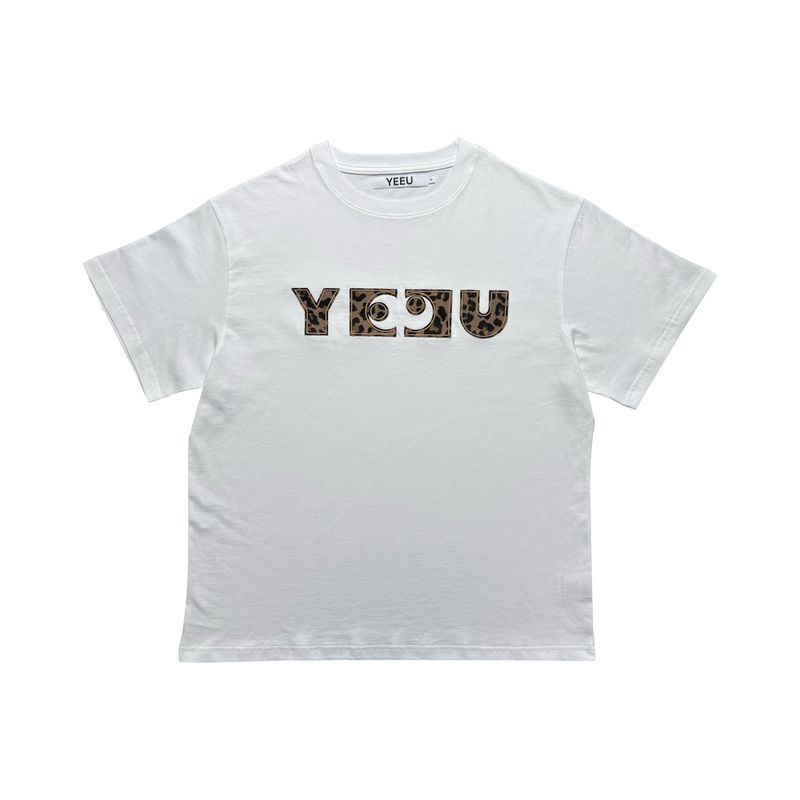 YEEU（イユ）の「レオパードアップリケTシャツ (ホワイト)（トップス）」
