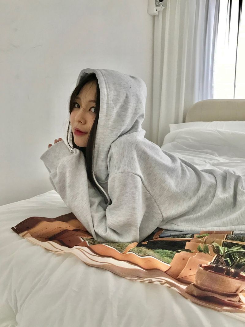 Ria zip-up