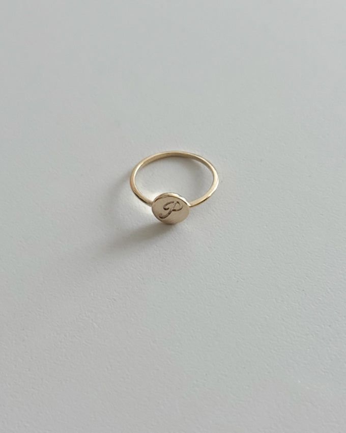 POKKI（ポッキ）の「[MADE] SIGNATURE P RING (GOLD)（Accessories）」