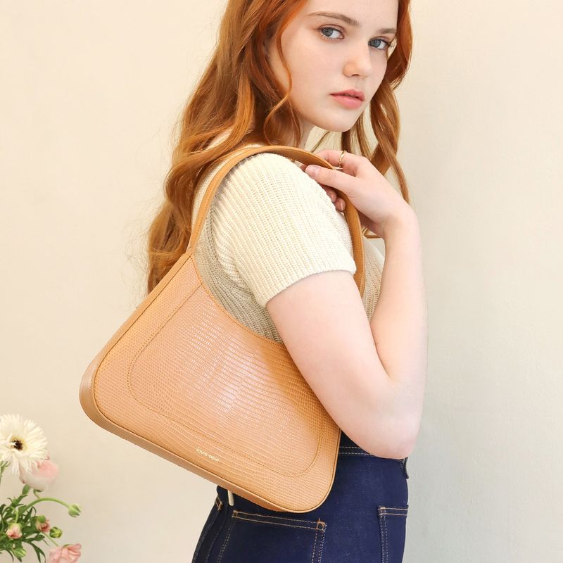 julie bag - toffeenut embo