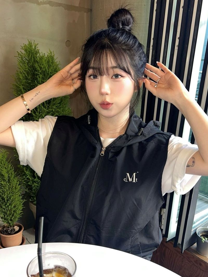 TECH NYLON HOOD VEST (Black, Charcoal) 