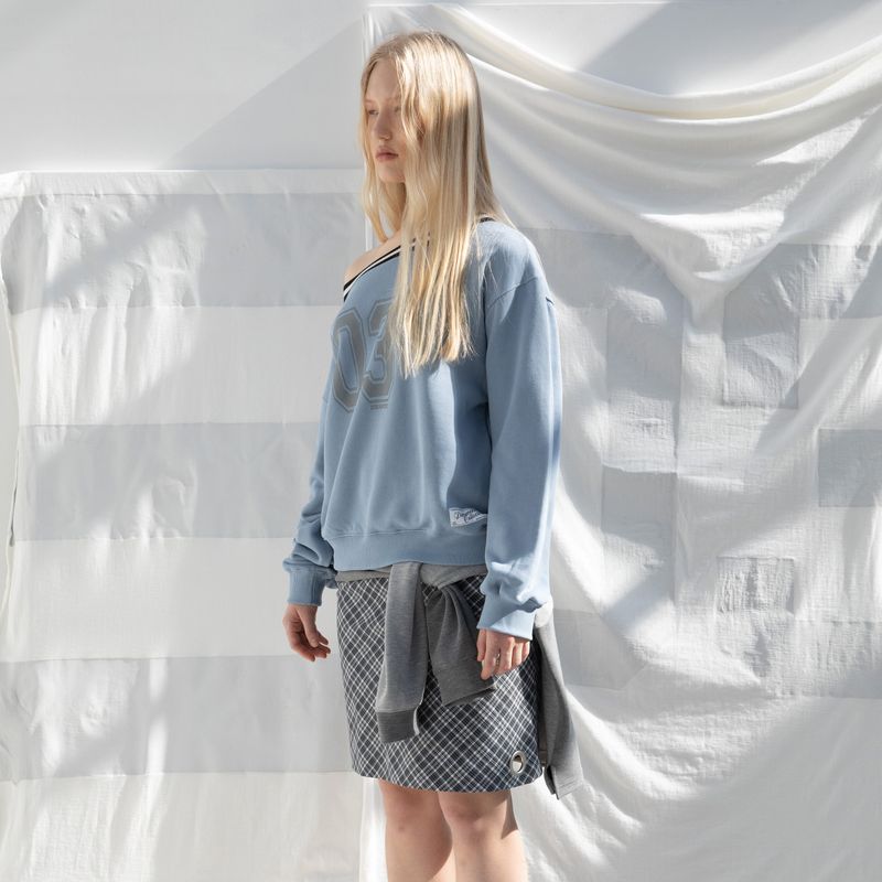SPORTY OVERSIZE SWEATSHIRT (SKY)