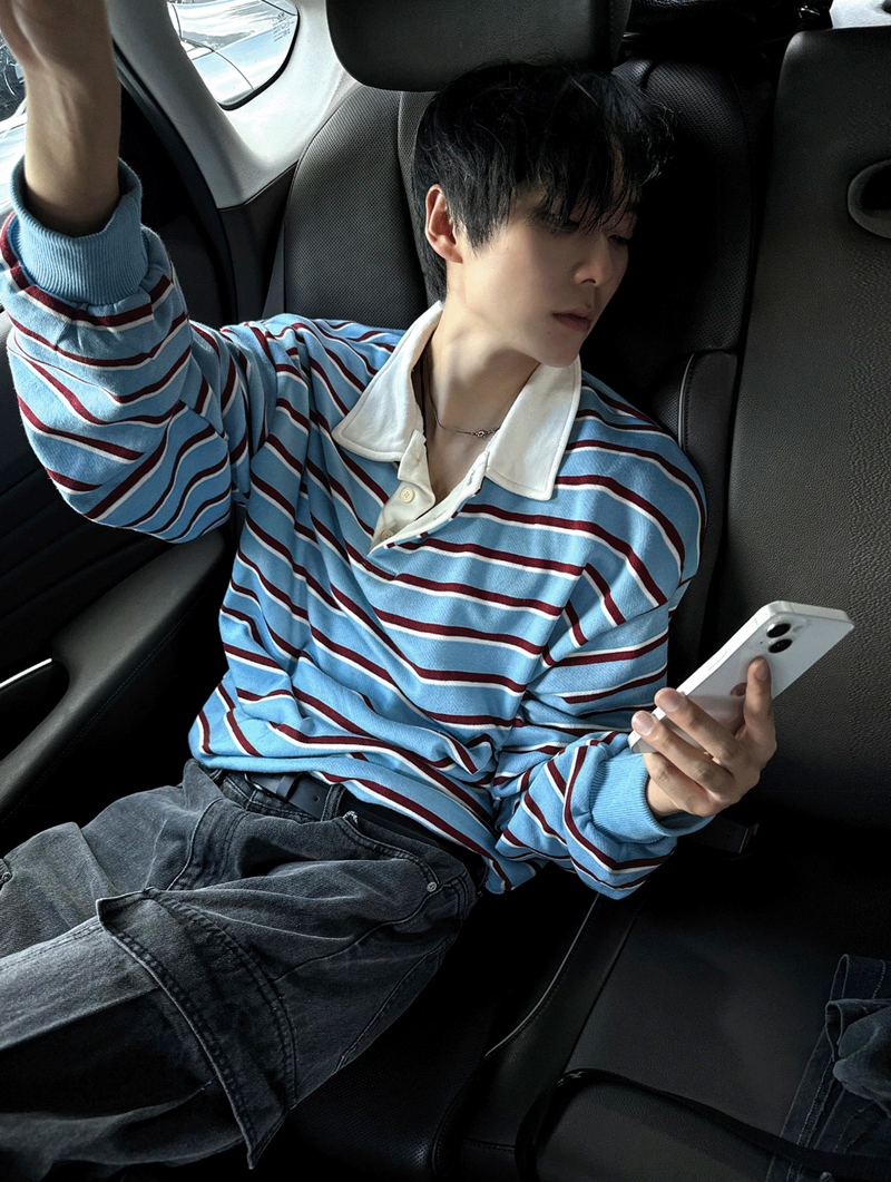 Sweat collar striped sweatshirt
