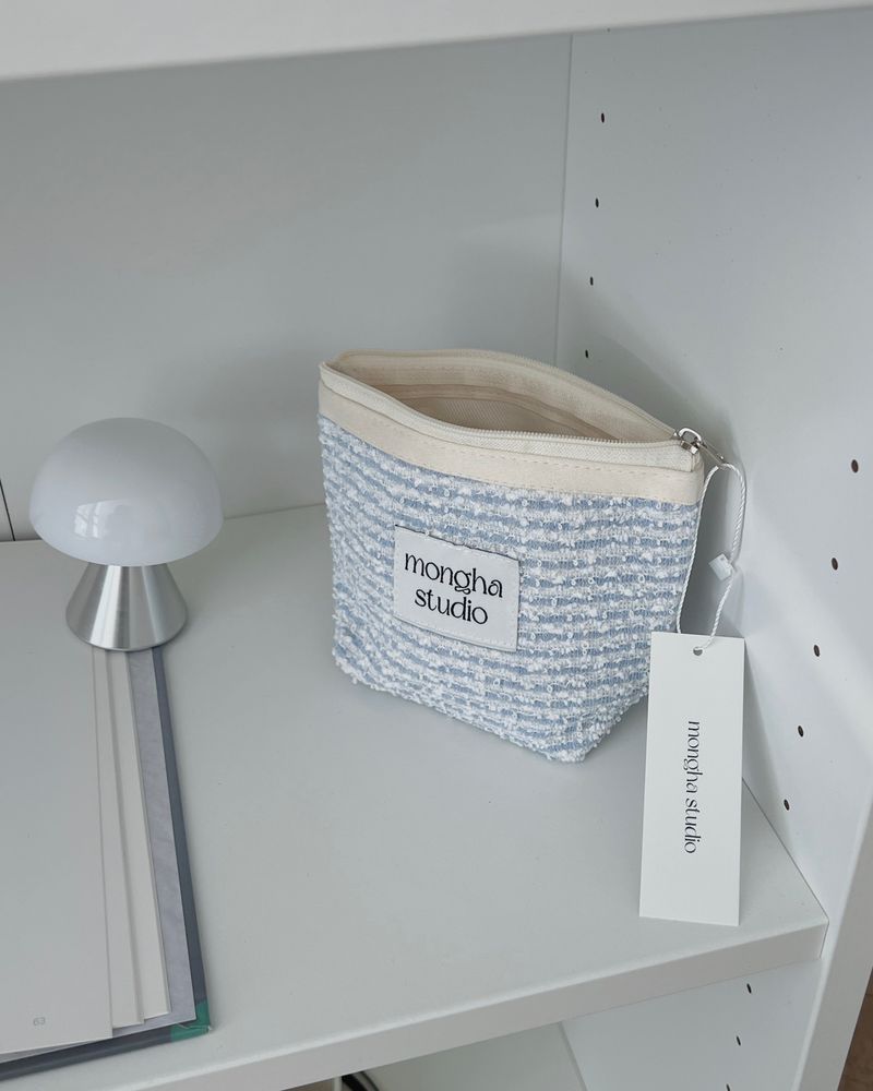 mongha studio（モンハスタジオ）の「 zipper pouch - Summer tweed (sora)（Smartphone Accessories）」