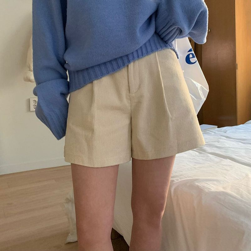 Madeleine Corduroy Pintuck Shorts
