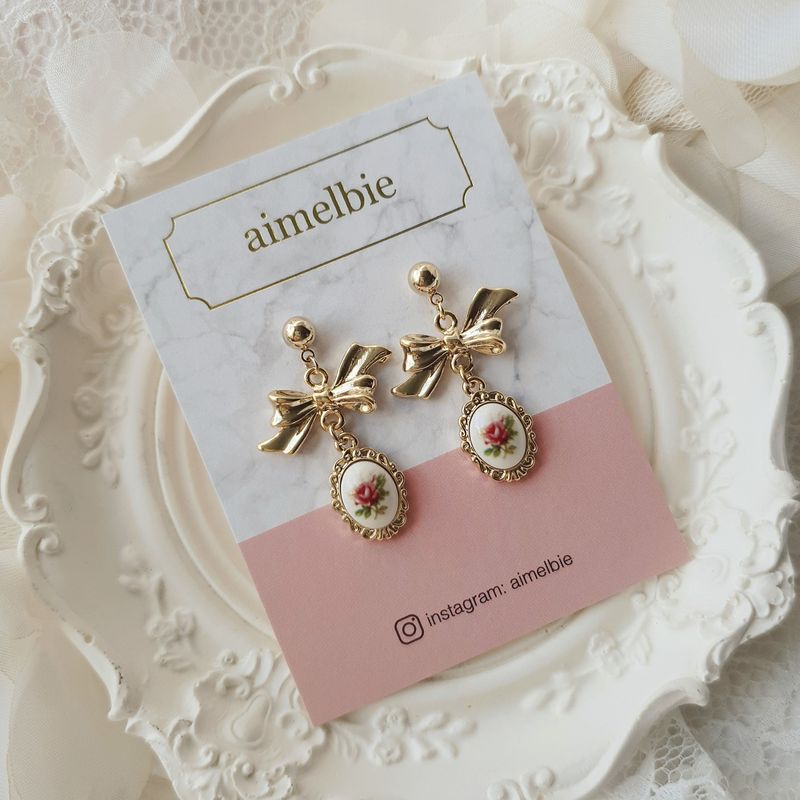 [IU Earring] Mary Earring - Vintage Rose Version