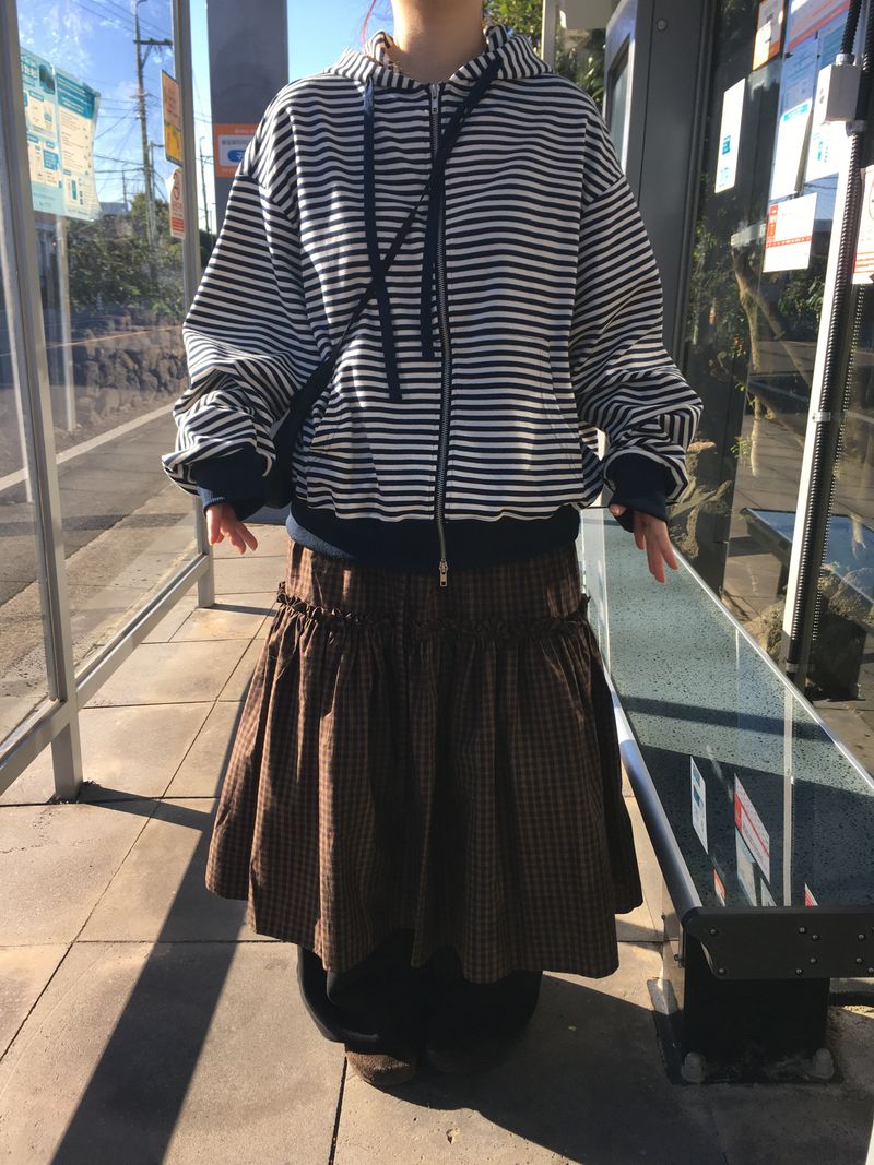 May hood zip-up