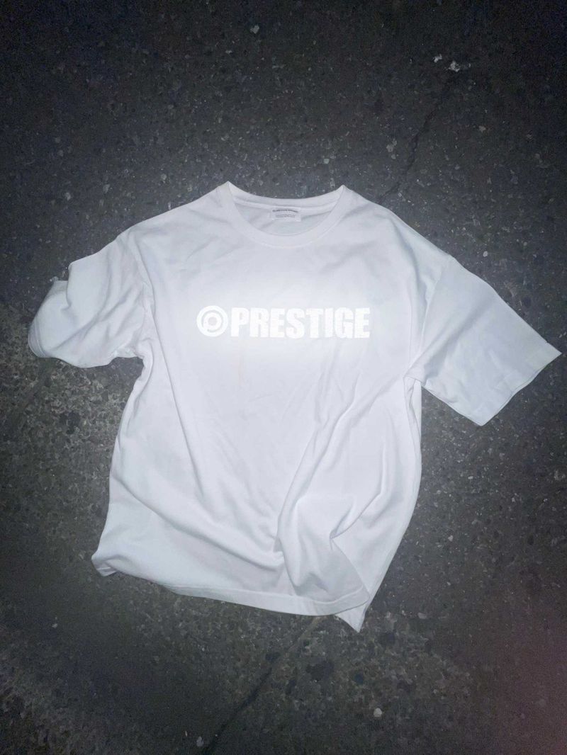 〝PRESTIGE LOGO〟REFLECTOR TEE