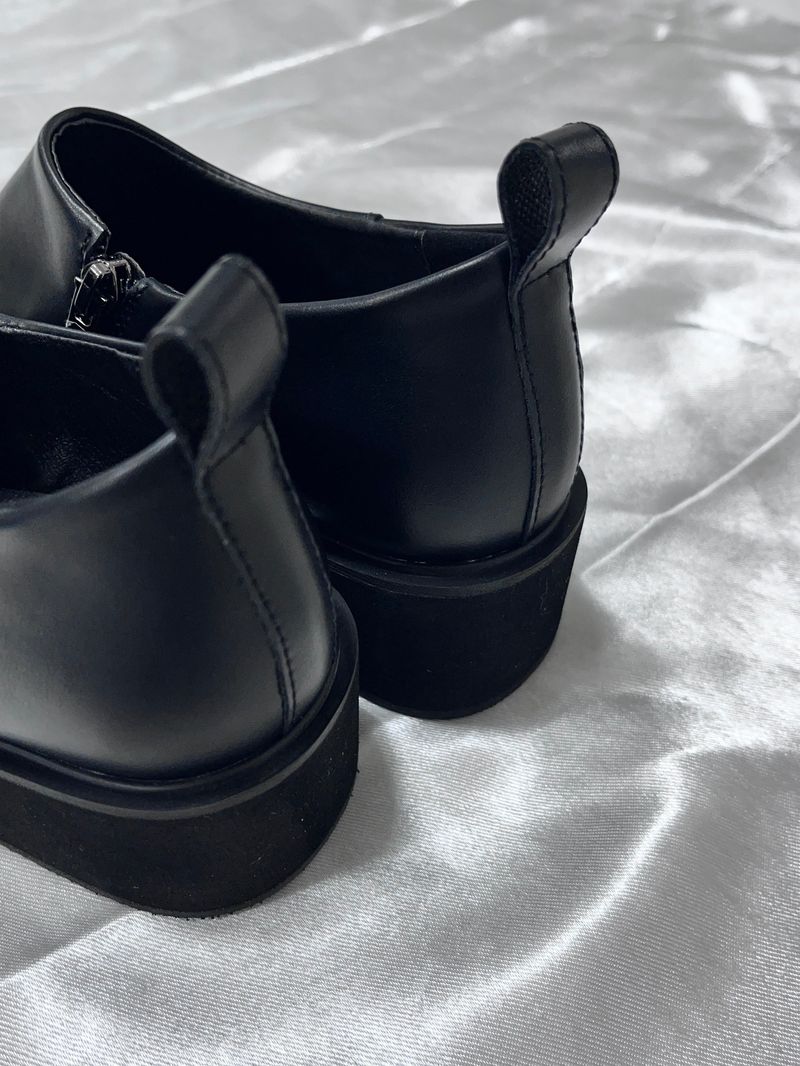 Highteen unique platform roper