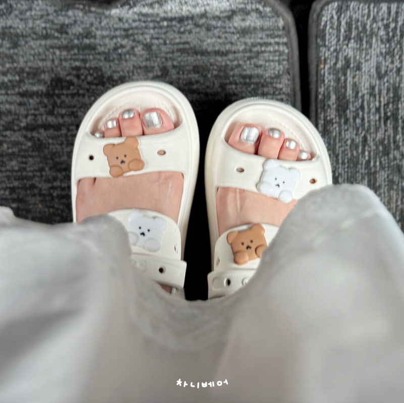 Chanibearの「3D Chanibear シリコンチャーム(2-color set)（スマホグッズ/小物）」