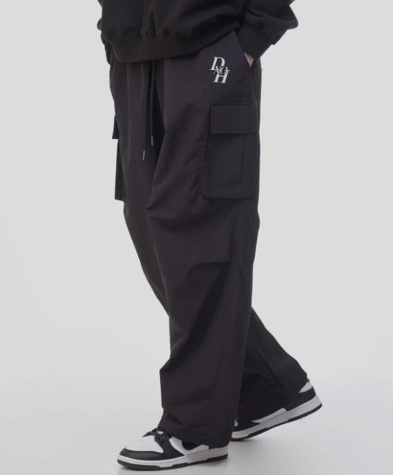 STACK LOGO STRING CARGO NYLON PANTS 
