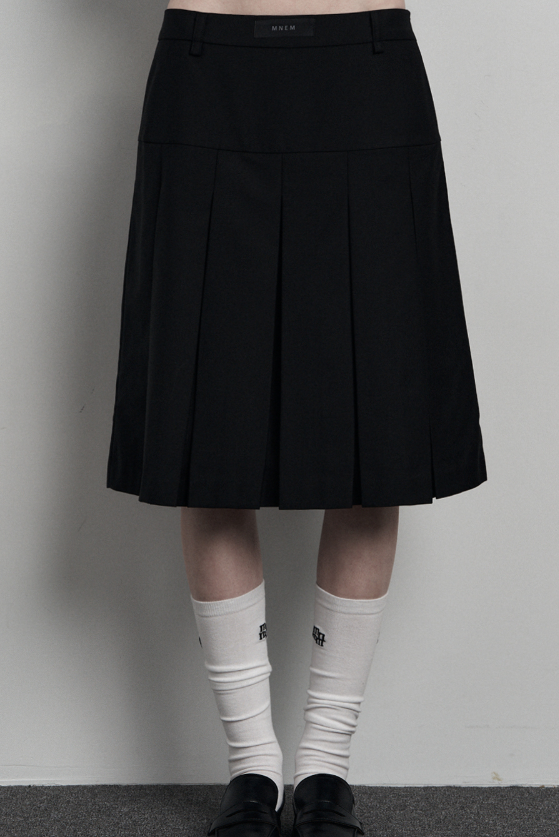 [mnem] loop pleated midi skirt (black)