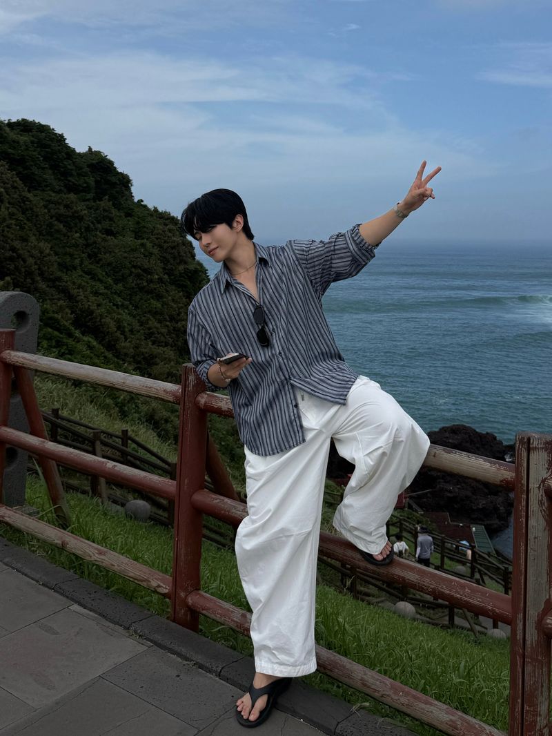 Unbalanced pintuck cotton wide pants