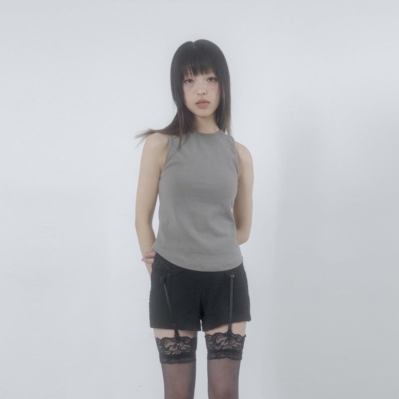 Essential sleeveless 004